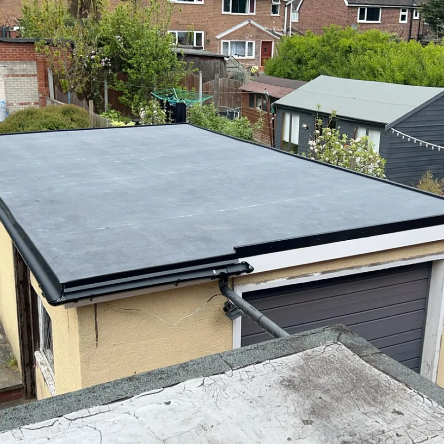 New flat roof on a garage